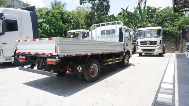 Dongfeng Captain 6W 20FT Cab Chassis | DF#0008