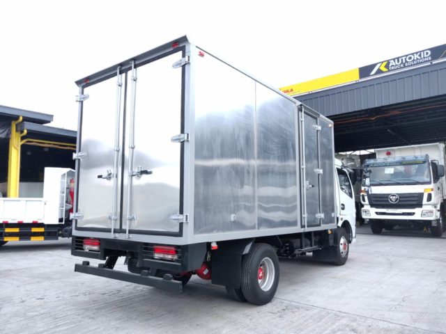 Dongfeng Captain 6W 17FT Cab Chassis | DF#0007